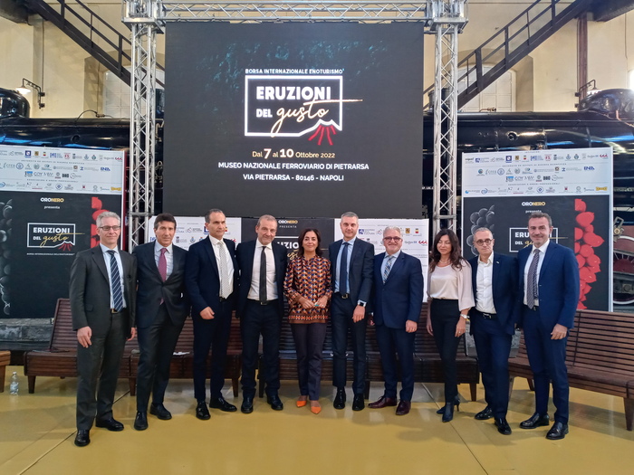 SCLN italy2canada scln eruzioni del gusto napoli